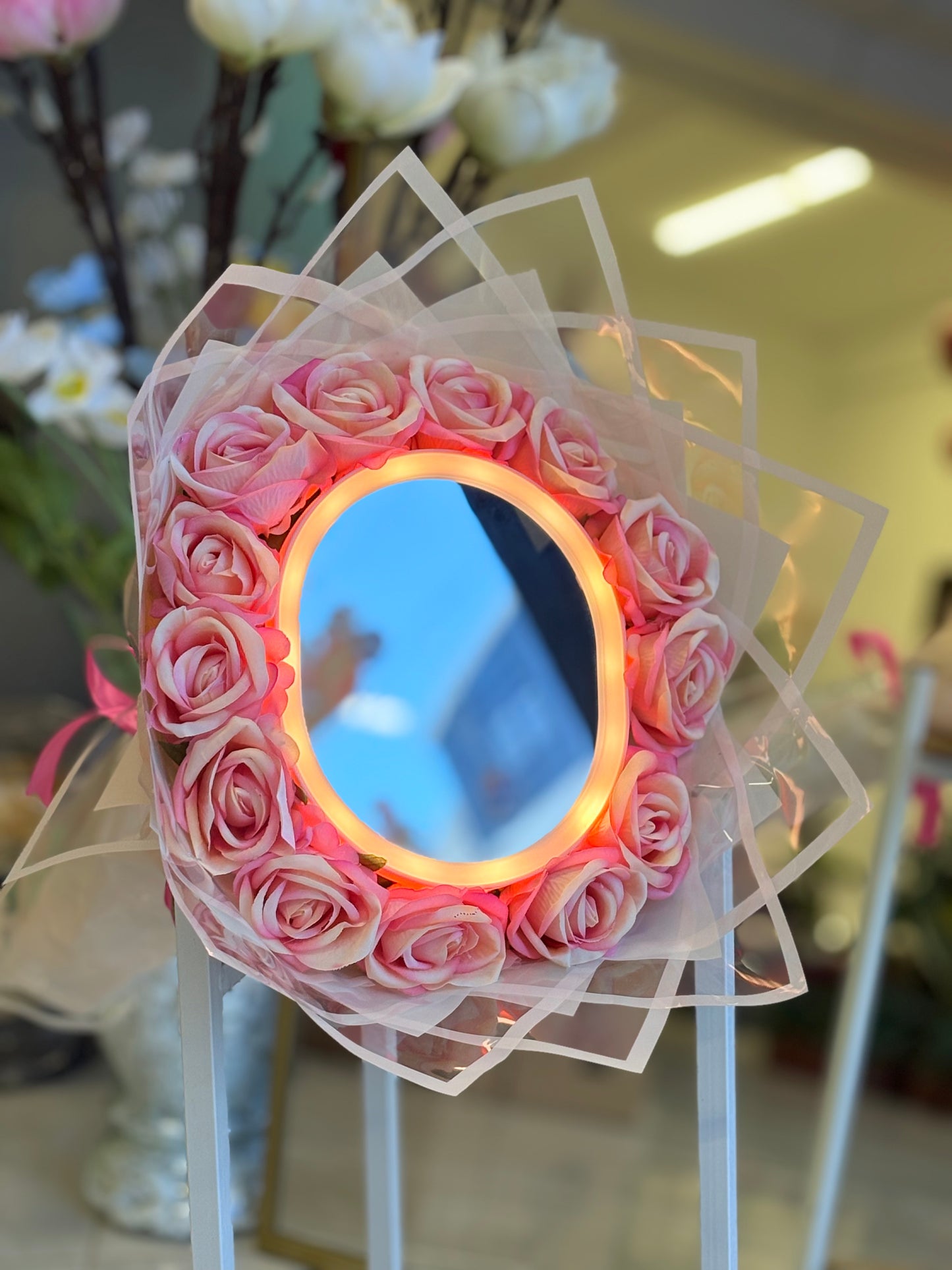 Dokunmatik Aynalı Led Işıklı Yapay Pembe Gül Buketi