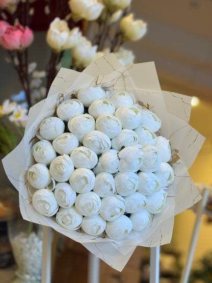 36 lı Şakayık İsteme Buketi Sevgililer Gününe Özel Beyaz Şakayık