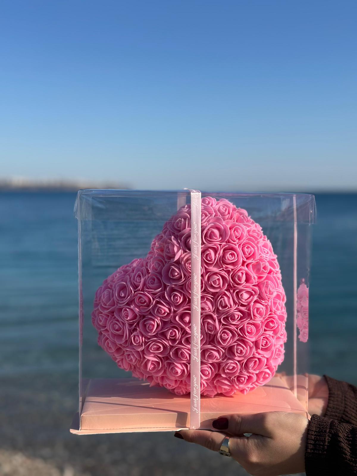 Sevgiliye Özel Kalpli Pembe Gül